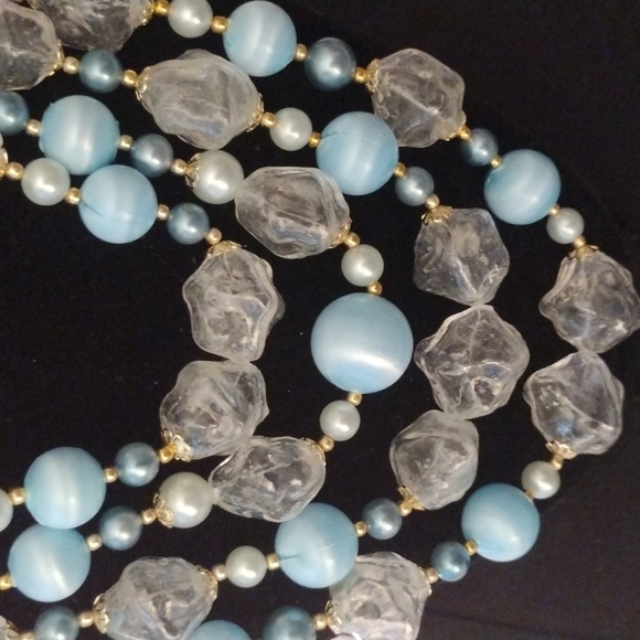 Japan 4 Strand Baby Blue/Ocean Blue Faux Pearl & Clear Glass Bead Necklace - Picture 2 of 5